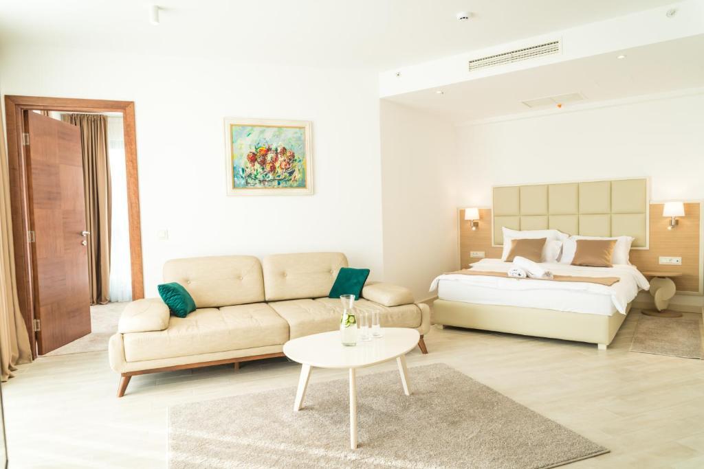 Kadmo Hotel